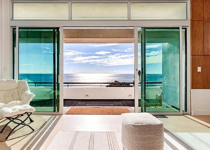 Gorgeous Malibu Retreat With #Instaworthy Ocean Views
